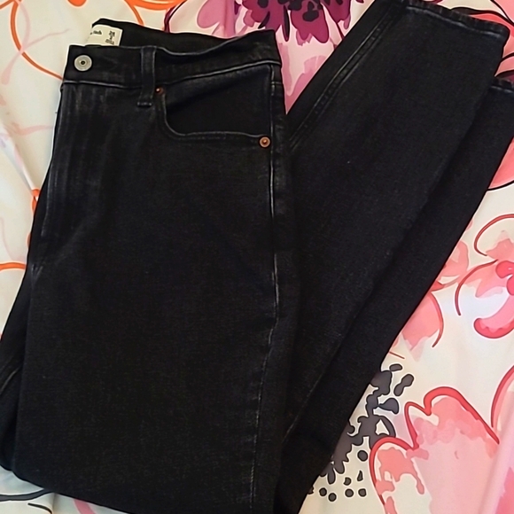Abercrombie and Fitch Black The Skinny High Rise Jeans Size 26 / 2 - Picture 2 of 4